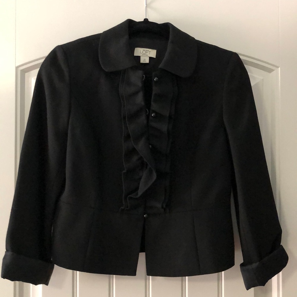 LOFT black jacket size 6 Petite